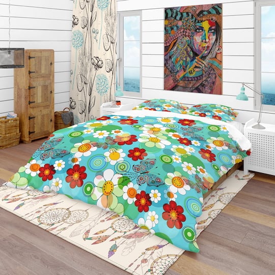 Designart 'Vivid Blue Floral Pattern' Bohemian & Eclectic Bedding Set